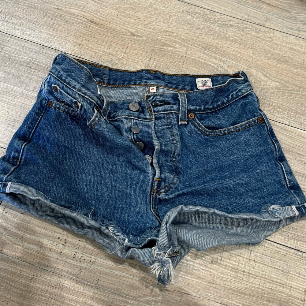 Levi’s 501 high waisted shorts